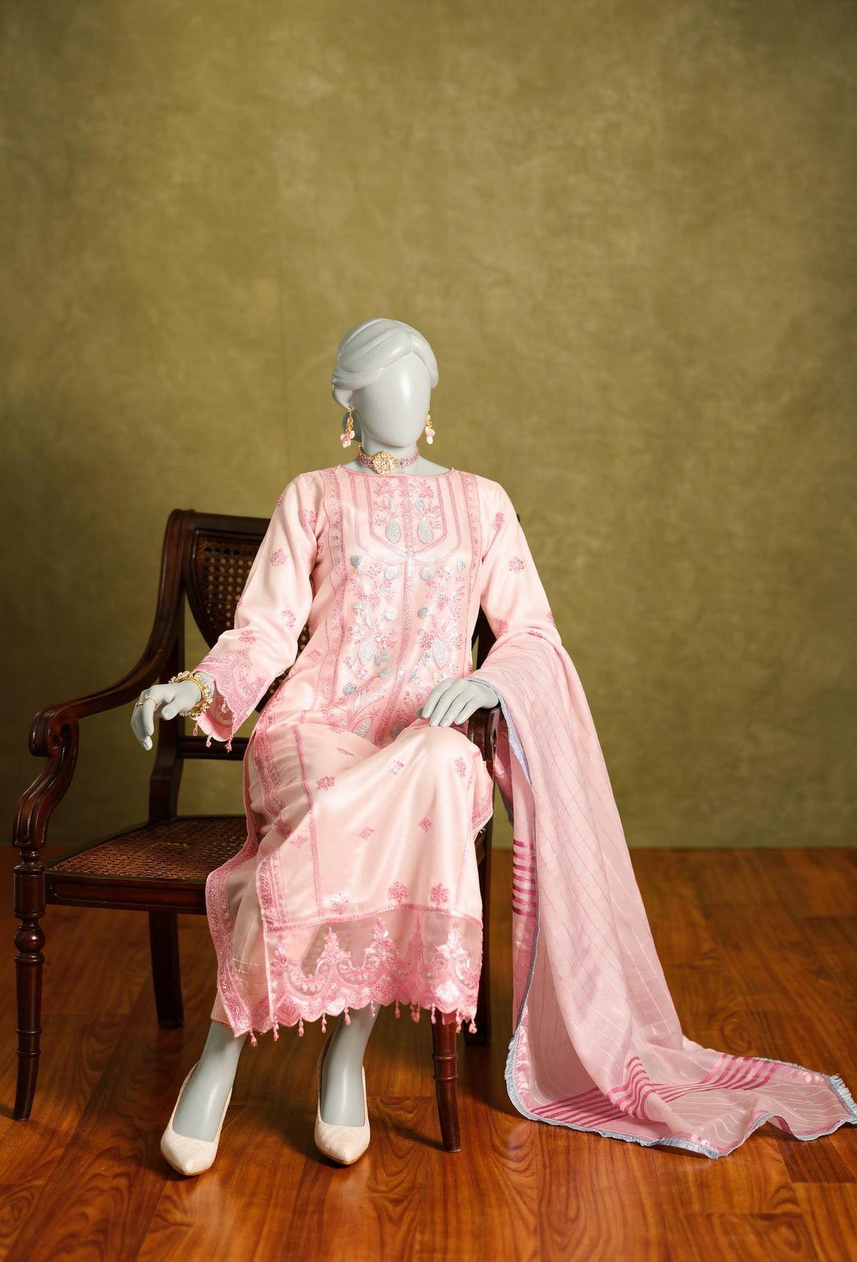 Elara Collection '25
