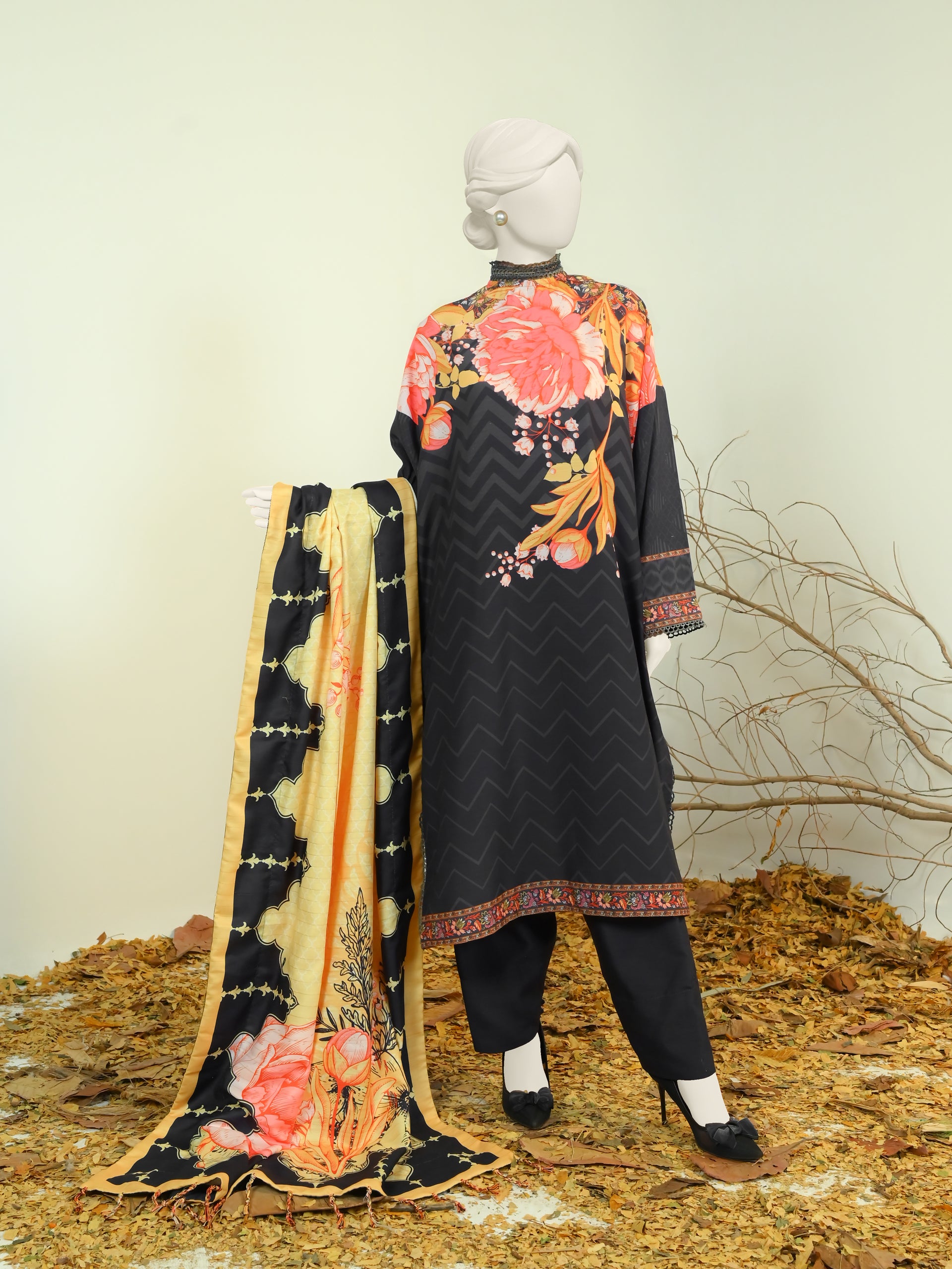 Pakistani khaddar 3-piece suits online for women